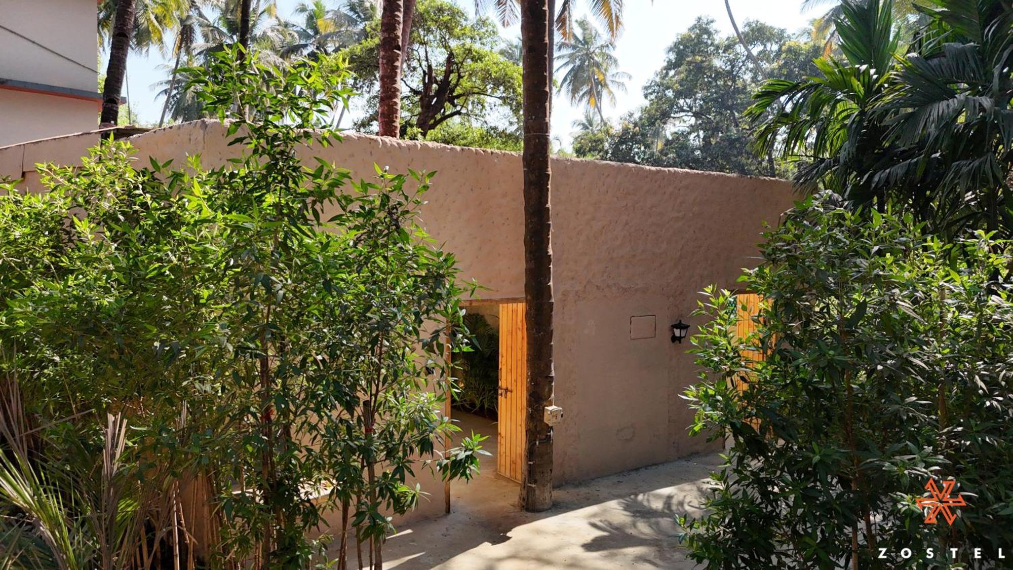 Zostel Goa, Morjim Hostel Exterior photo